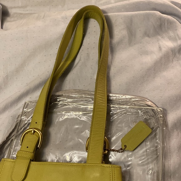 Coach lime/Olive Green Leather Soho Shoulder bucket Bag K6C-4157 - Picture 3 of 10